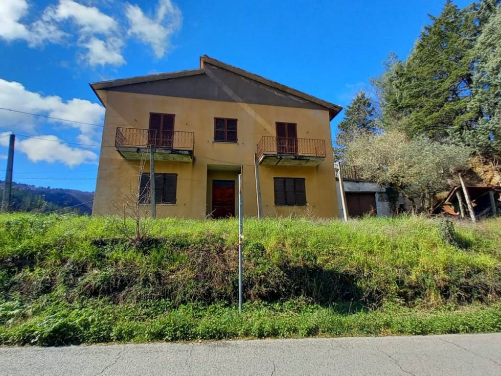 Appartamento a Nocera umbra in Vocabolo Stravignano - Foto 5