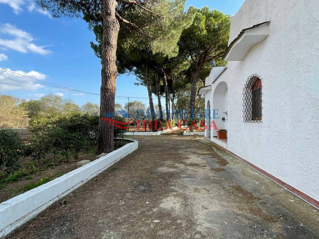 Villa a Francavilla fontana in Via Appia - Foto 3