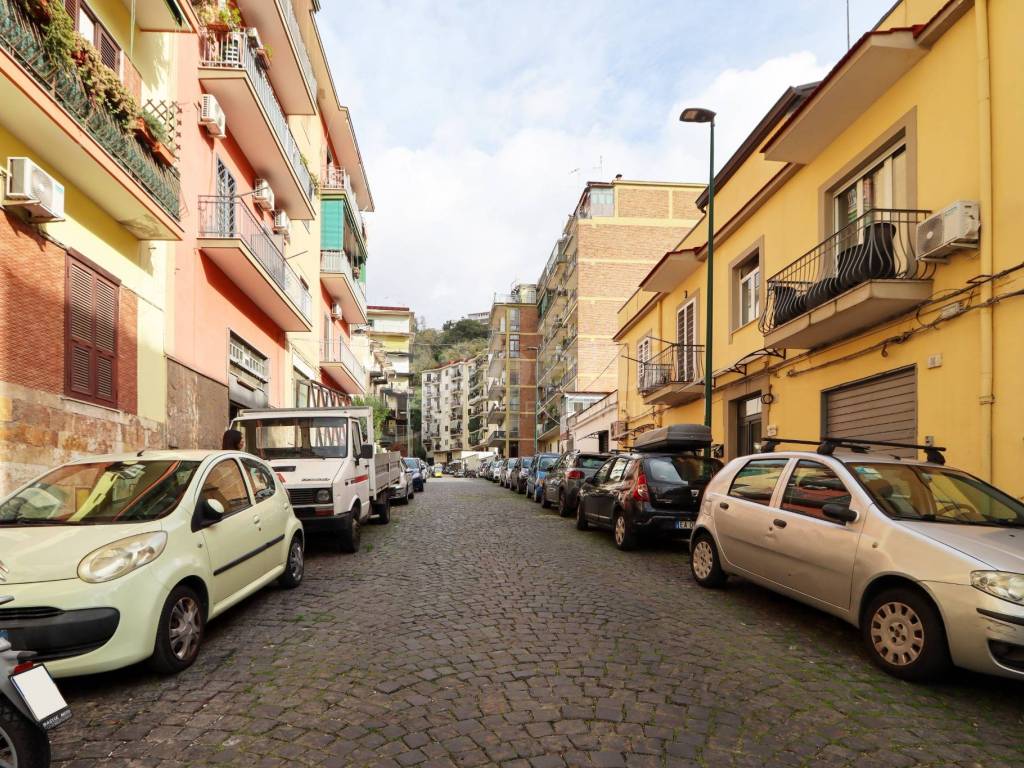 Appartamento a Napoli in Via Costantino - Foto 3