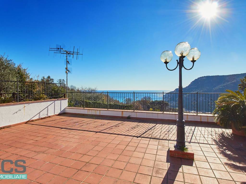 Appartamento a Finale ligure in Navigatori - Foto 2