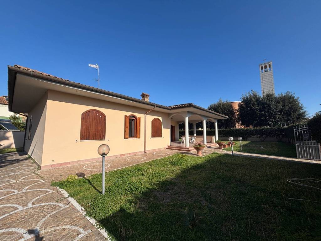 Villa a Sabaudia in Viale Principessa Clotilde - Foto 3