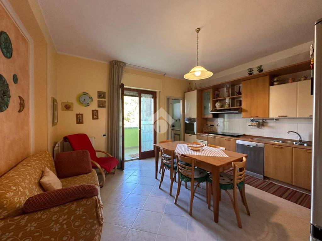 Appartamento a Crotone in Via federico fellini, 13 - Foto 2