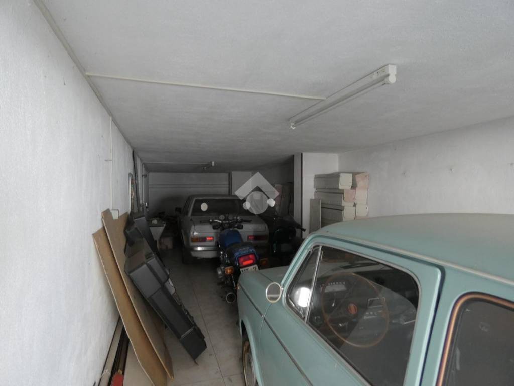 Box / garage a Policoro in Via Brennero, 139 - Foto 5