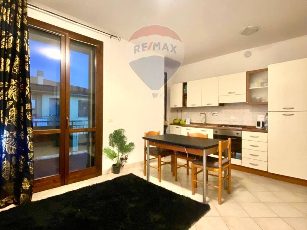 Appartamento a Reggio emilia in VIA SORIANI GIULIO, 9 - Foto 4