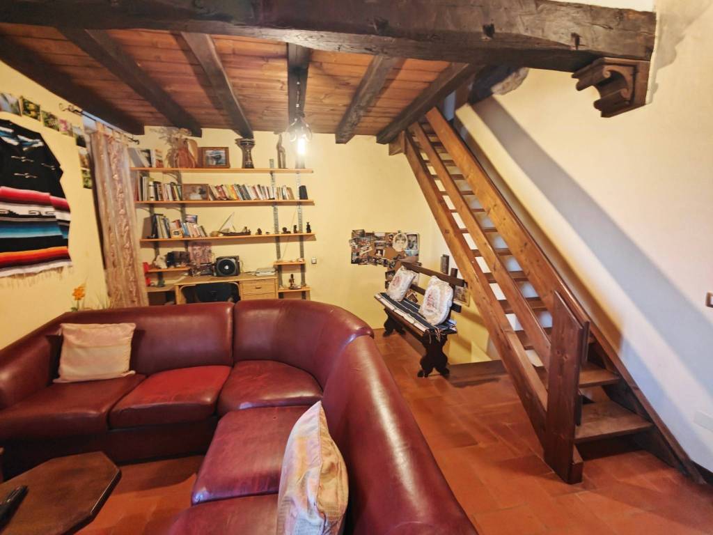 Palazzo / stabile a Cavriglia - Foto 4
