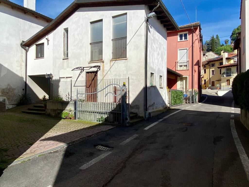 Appartamento a Isola vicentina in Via Valle, 80 - Foto 2