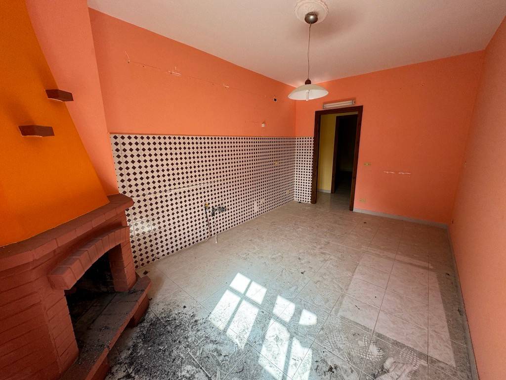Appartamento a Orsomarso in Via Vincenzo Guaragna - Foto 2