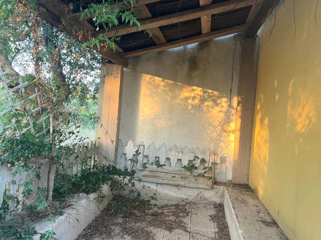 Terreno a Acquaviva delle fonti in Strada Vicinale Santa Croce - Foto 5
