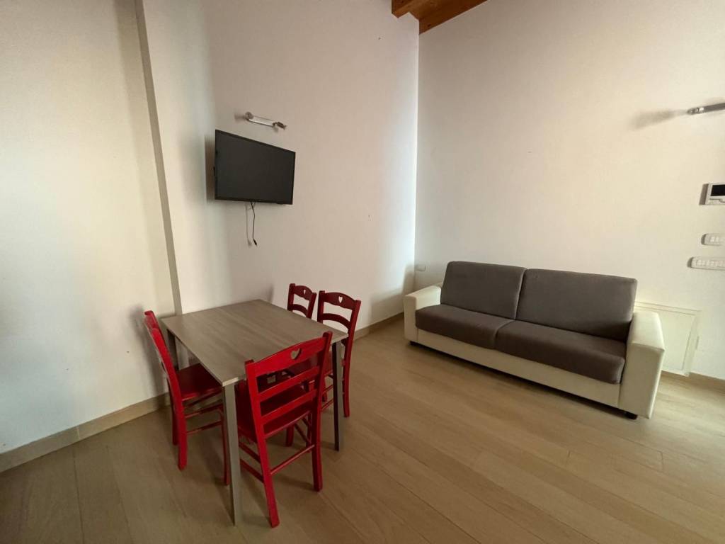 Appartamento a Cremona in Via Ala Ponzone - Foto 2