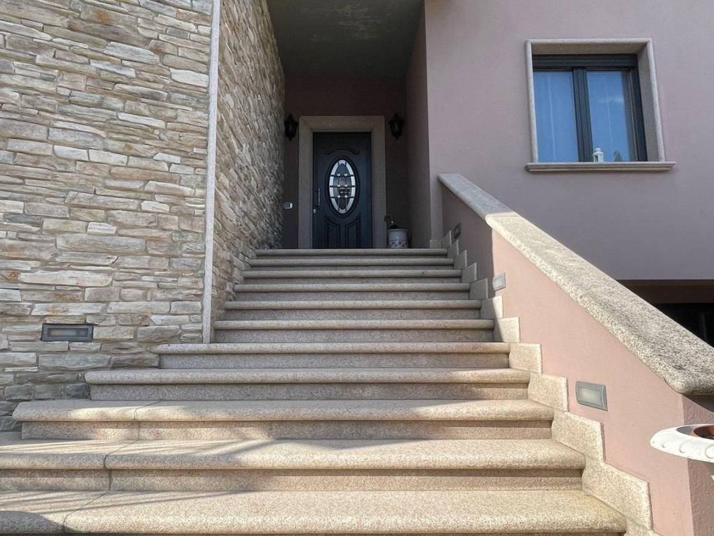 Villa a Domodossola in Via Cesare Battisti, 14 - Foto 4