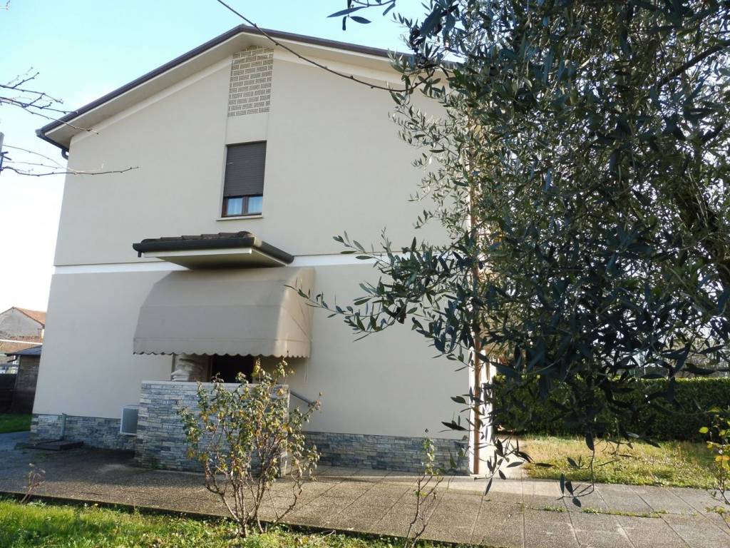 Villa a Schiavon in Via Chiesa, 1 - Foto 3