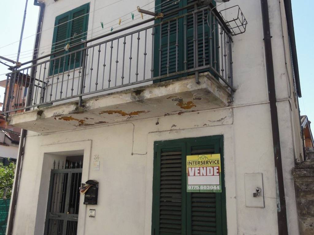 Villa a Ceccano in Via 4 Novembre - Foto 3