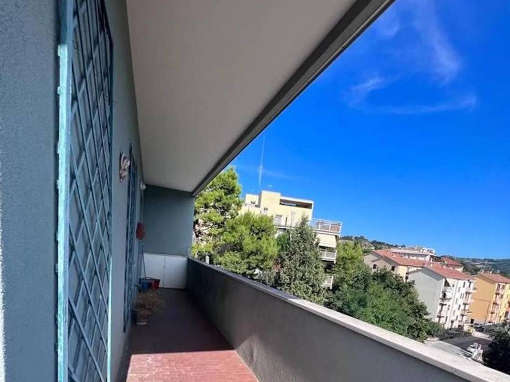 Appartamento a Ancona in Via Alessandro Bocconi - Foto 4