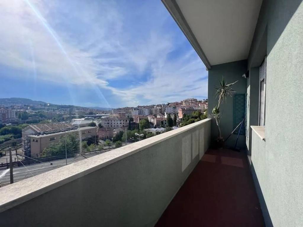 Appartamento a Ancona in Via Alessandro Bocconi - Foto 5
