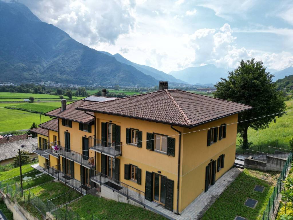 Appartamento a Dubino in Via Rogola, 28 - Foto 2