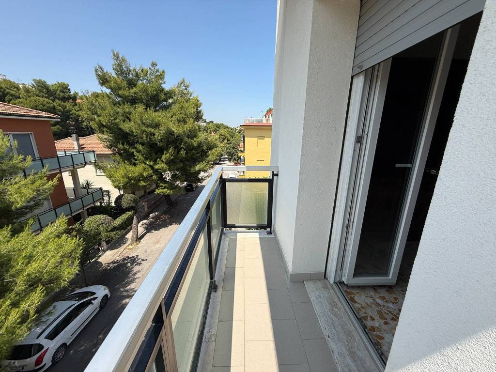 Appartamento a Falconara marittima in Via Lauro De Bosis - Foto 5