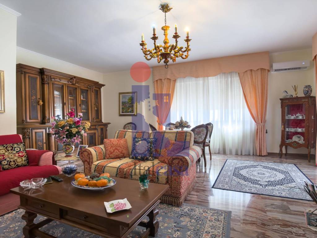 Villa a Latina in Strada Litoranea, 9991 - Foto 4