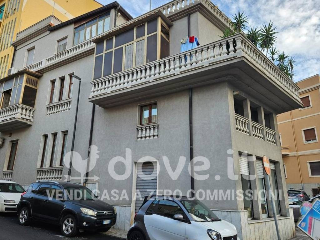 Palazzo / stabile a Reggio calabria in Via Cardinale Gennaro Portanova, 19 - Foto 3