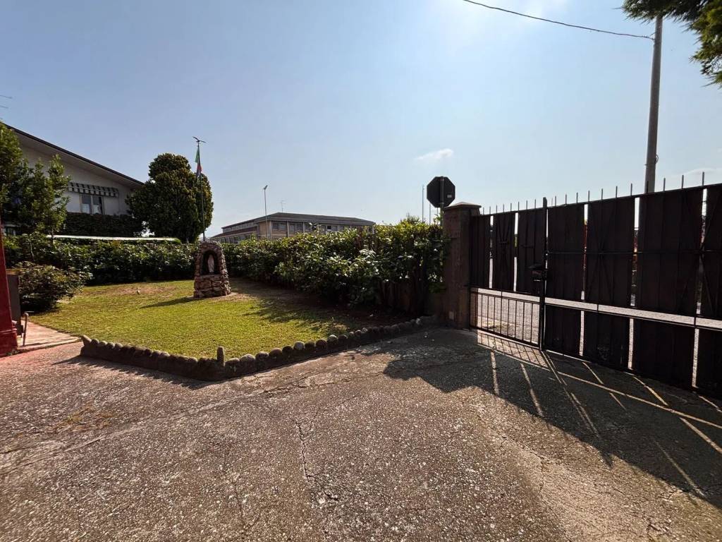 Villa a Verona in Via Gardesane - Foto 3