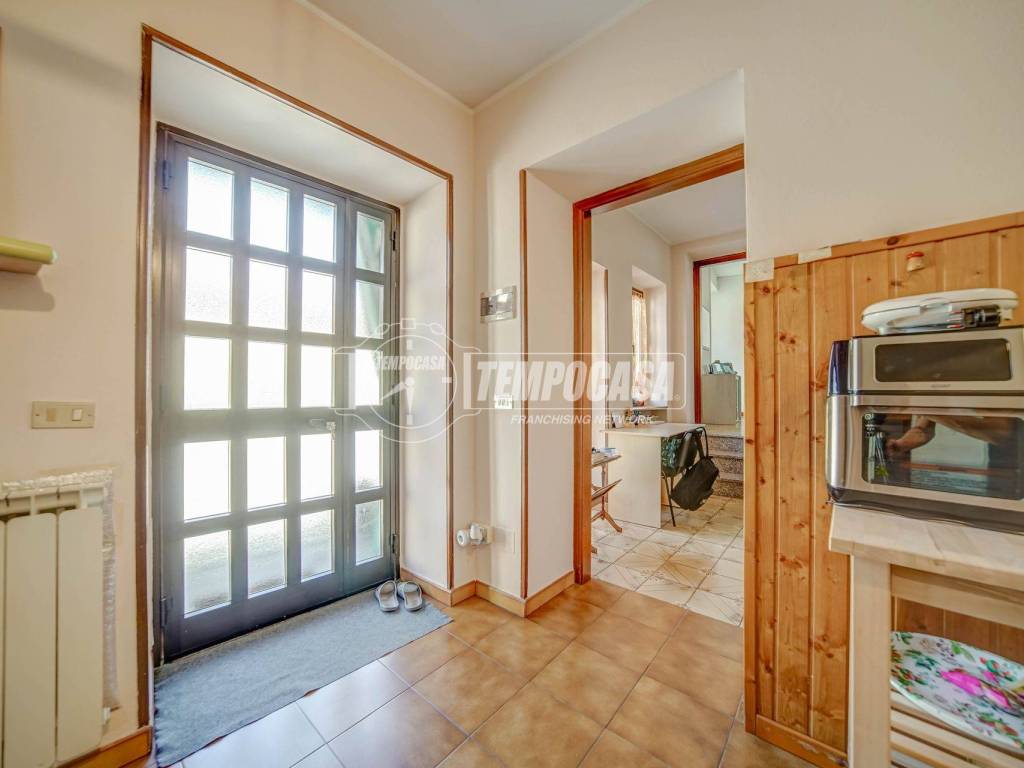 Appartamento a Somma lombardo in Via Cardano 16 - Foto 2