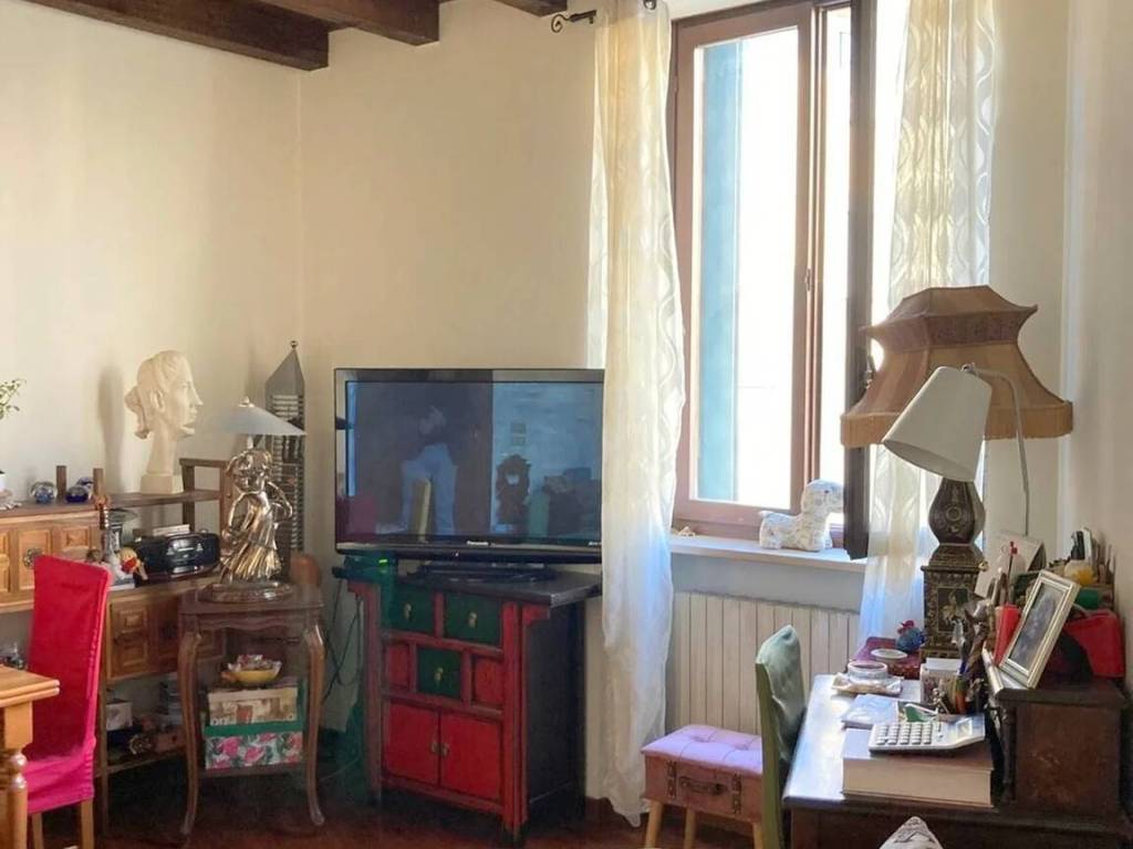 Appartamento a Verona in Via Carmelitani Scalzi - Foto 2