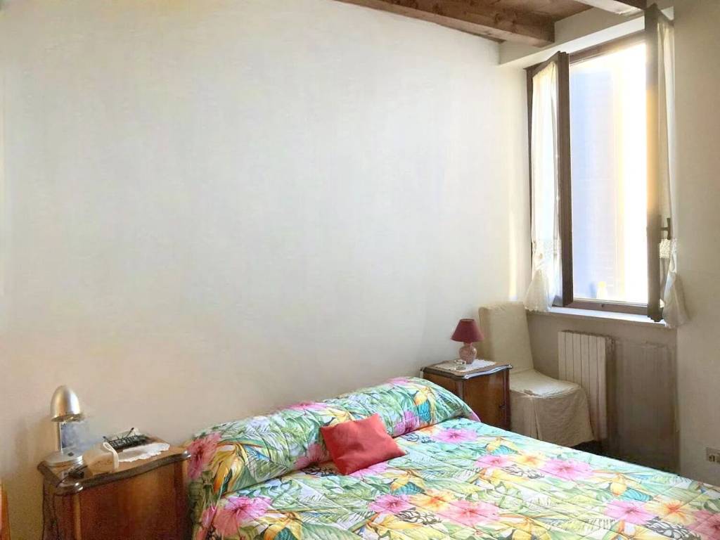 Appartamento a Verona in Via Carmelitani Scalzi - Foto 3