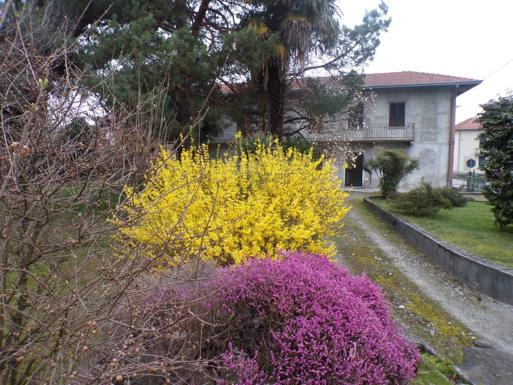 Villa a Brebbia in Via cavallotti - Foto 3