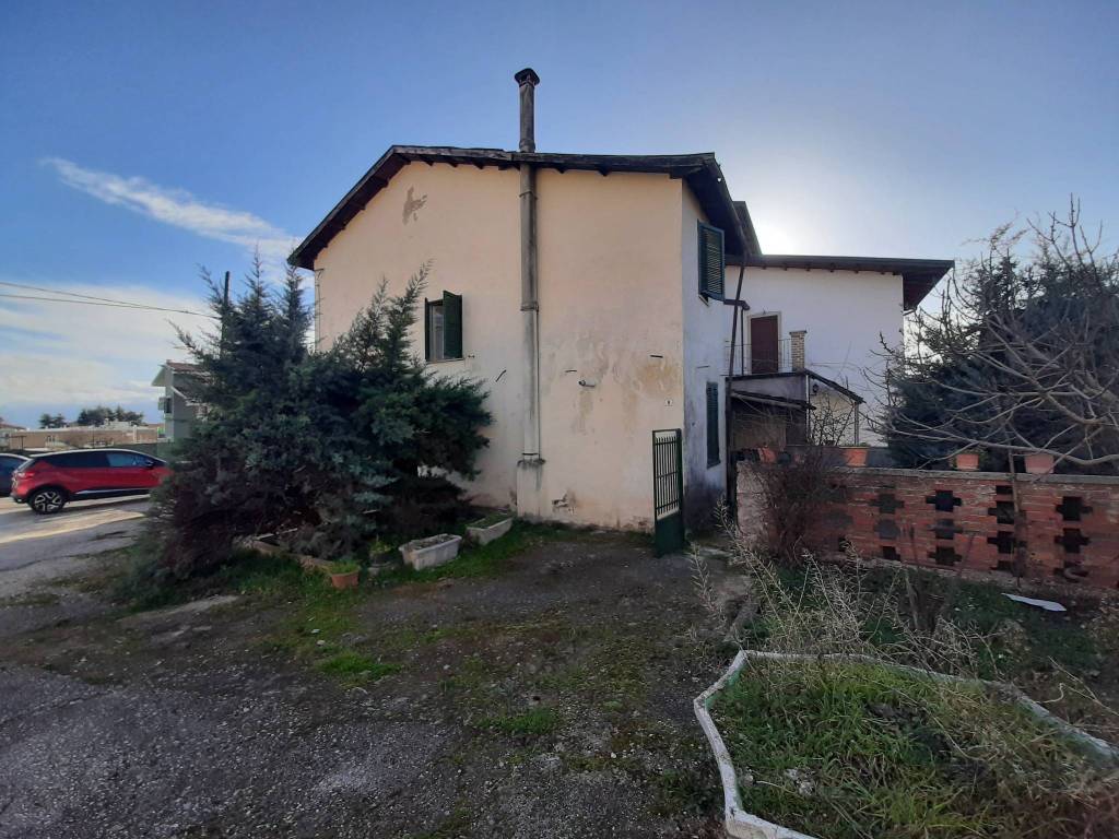 Rustico / casale a Avezzano in Via Giovanni Verga - Foto 4