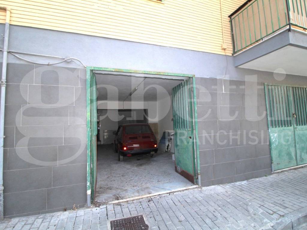Box / garage a Arzano in via Parisi, 23 - Foto 2