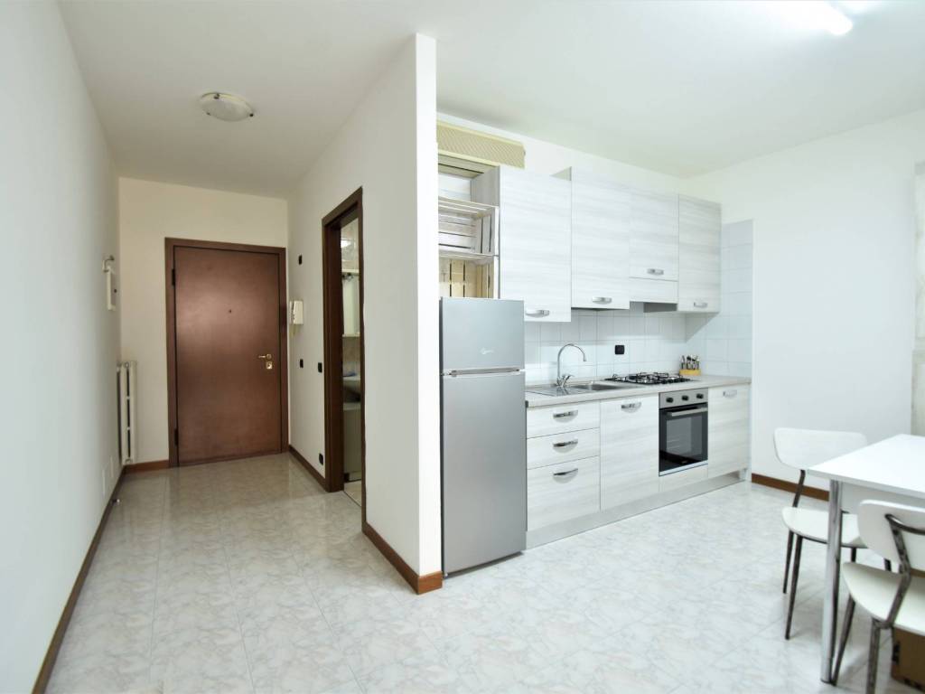 Appartamento a Verona in Via Gino Bozzini, 9 - Foto 2