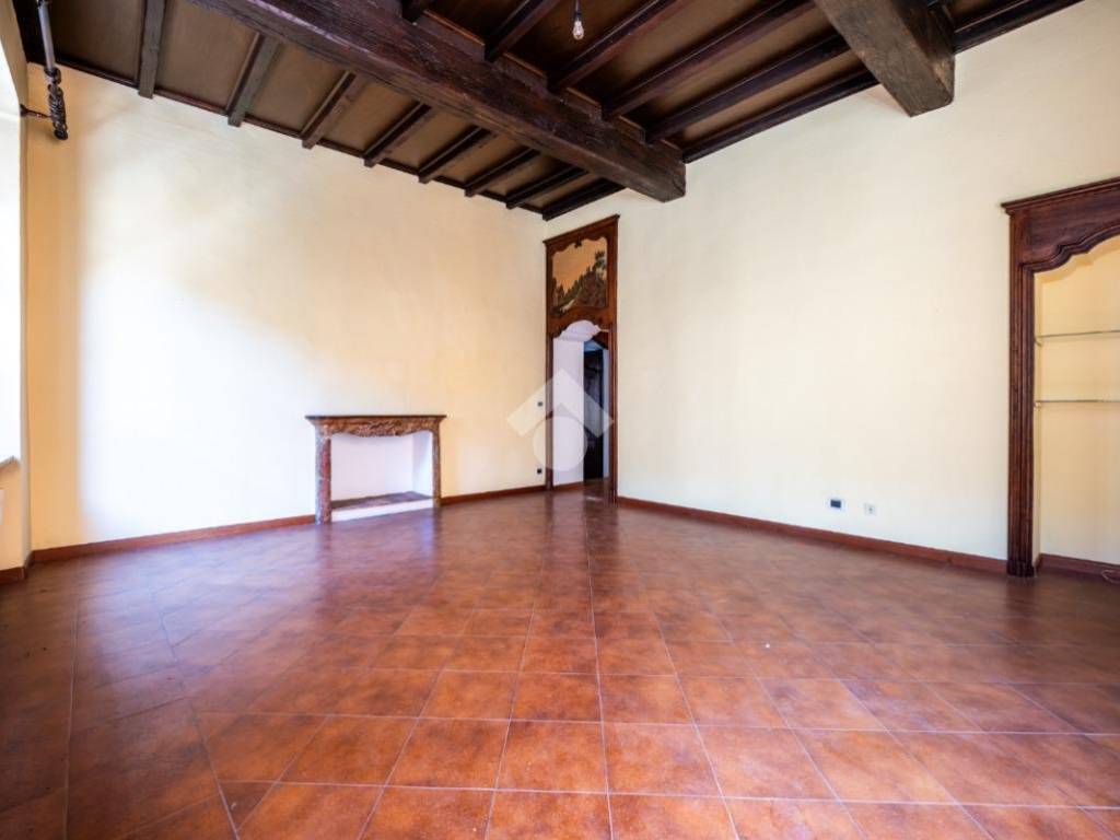 Appartamento a Saluzzo in Via palazzo di città, 35 - Foto 2