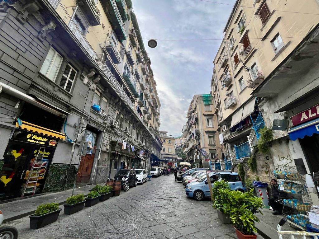 Appartamento a Napoli in Via Forcella - Foto 4