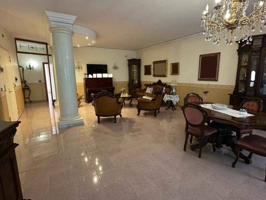 Palazzo / stabile a Casavatore - Foto 2