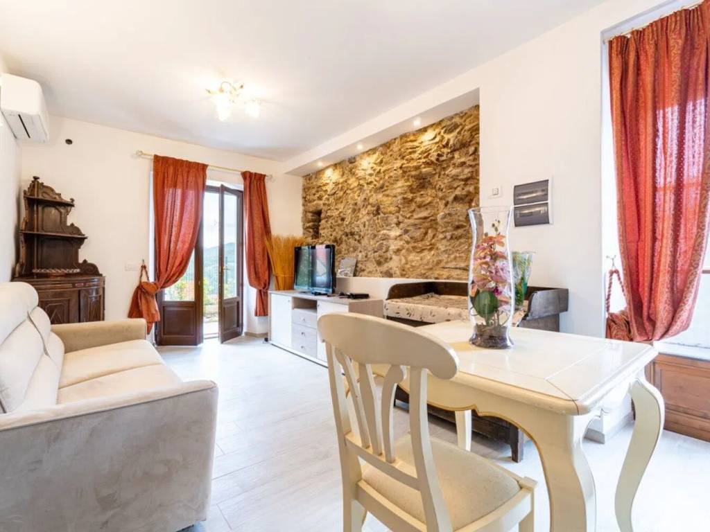 Appartamento a Tovo san giacomo in Via Briffi - Foto 3