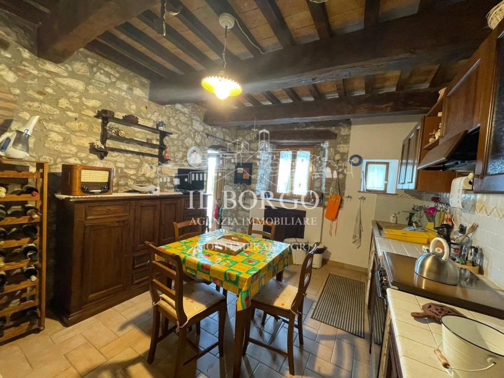 Casa indipendente a Semproniano in Via del Roccone - Foto 4
