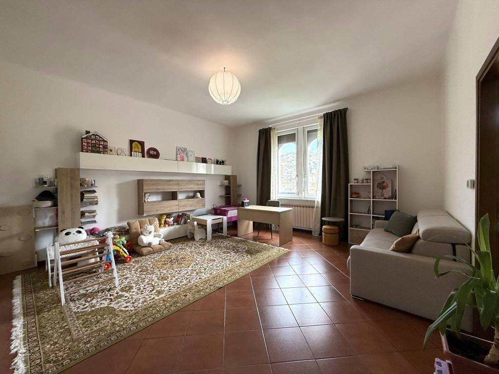 Appartamento a Trieste in Via Giulio Solitro, 13 - Foto 2