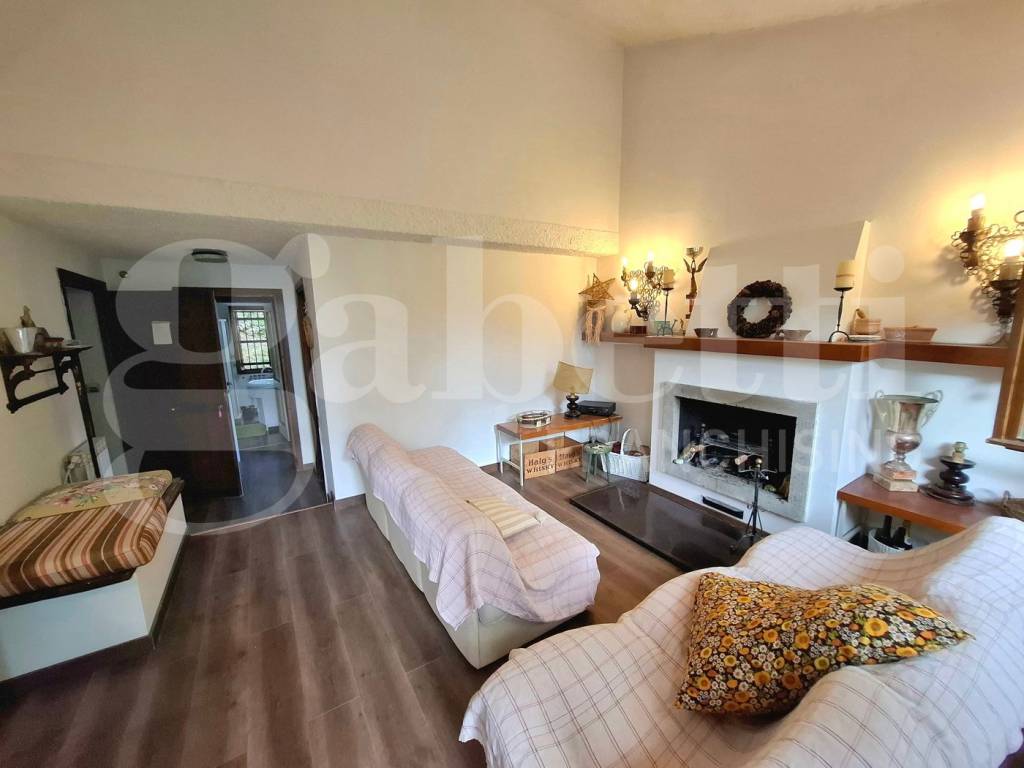 Appartamento a Rocca di cambio in Via Santa Lucia, 51 - Foto 2