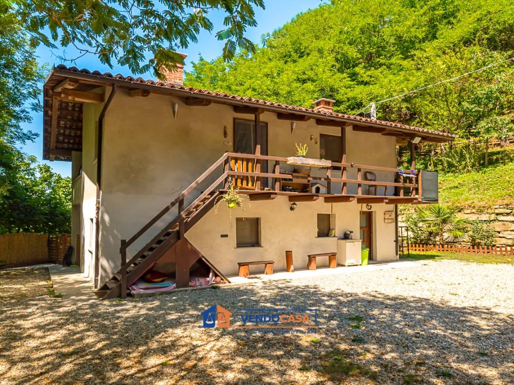 Casa indipendente a Revello in Via Comba Borgogno, 8 - Foto 2