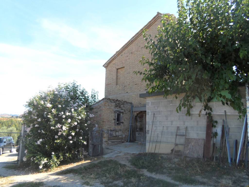 Rustico / casale a Monsampolo del tronto in Contrada Collelungo, 17 - Foto 2