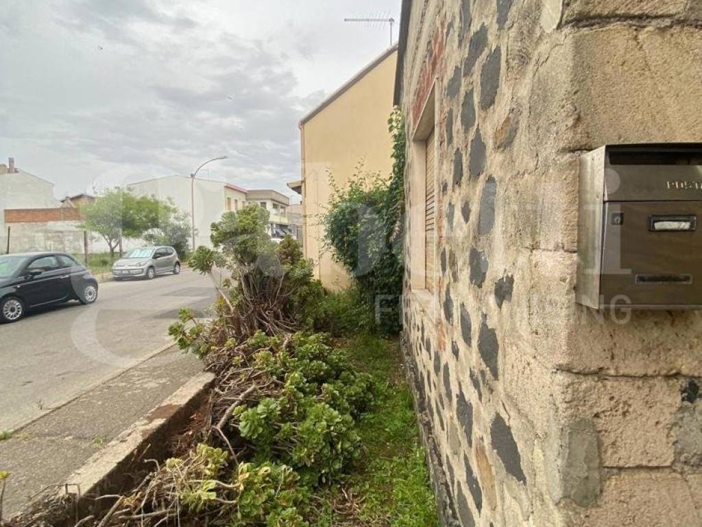 Casa indipendente a Oristano in VIA CAMPANIA, 115 - Foto 3