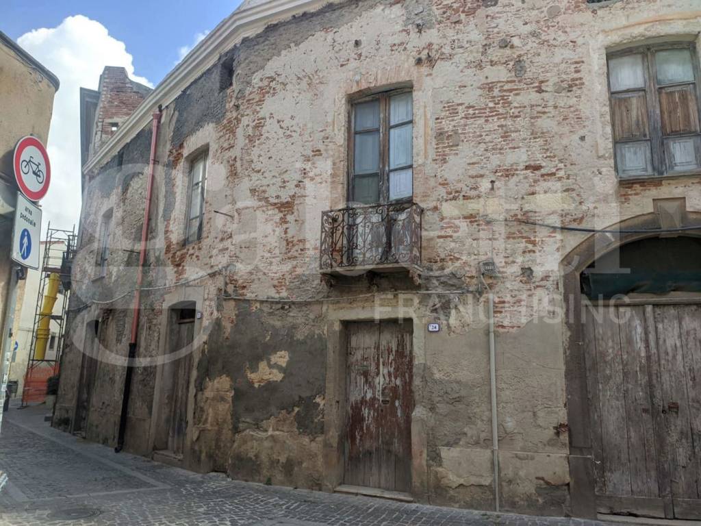Casa indipendente a Oristano in VIA PARPAGLIA , 24 - Foto 3