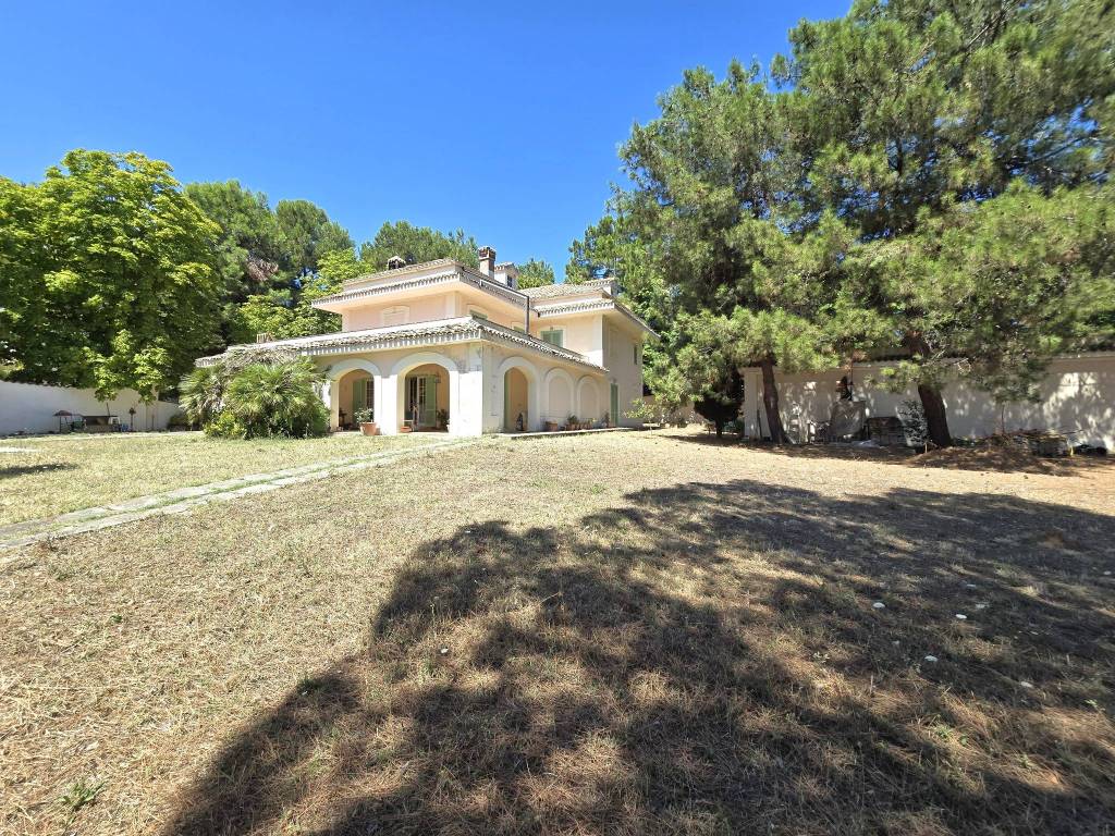 Villa a Spoltore in Via Danubio, 11 - Foto 4