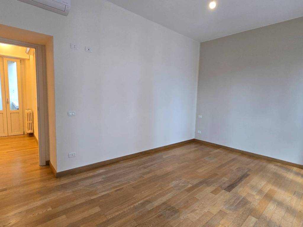 Appartamento a Asti in Piazza Antonio Astesano, 5 - Foto 4