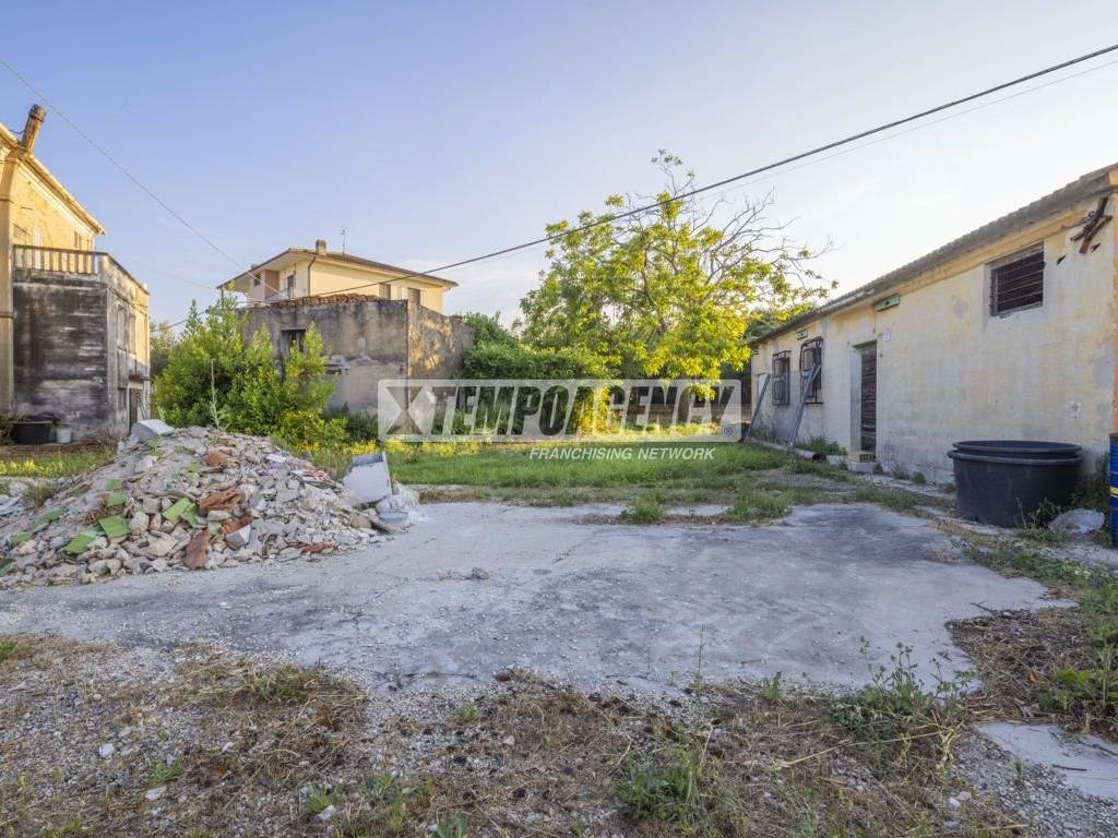 Rustico / casale a Corridonia in Via San Claudio - Foto 3