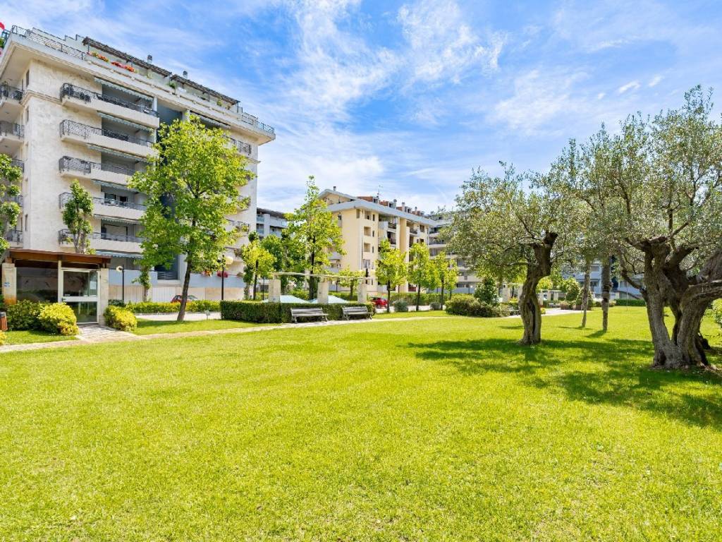 Attico / mansarda a Montesilvano in Viale Alberto D'Andrea, 9 - Foto 2