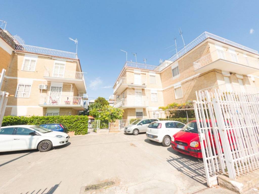 Appartamento a Manfredonia in Viale Cardinale B. della Cueva, 32 - Foto 2