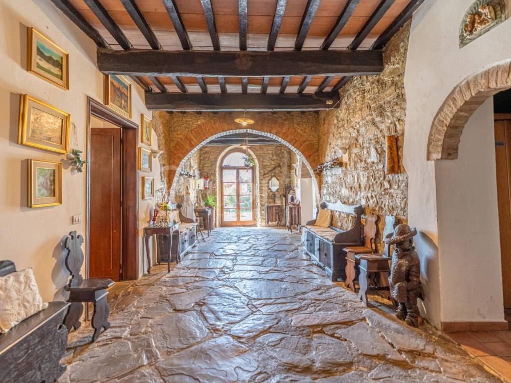 Immobile a Città di castello in Strada Provinciale 102 di Rovigliano - Foto 3