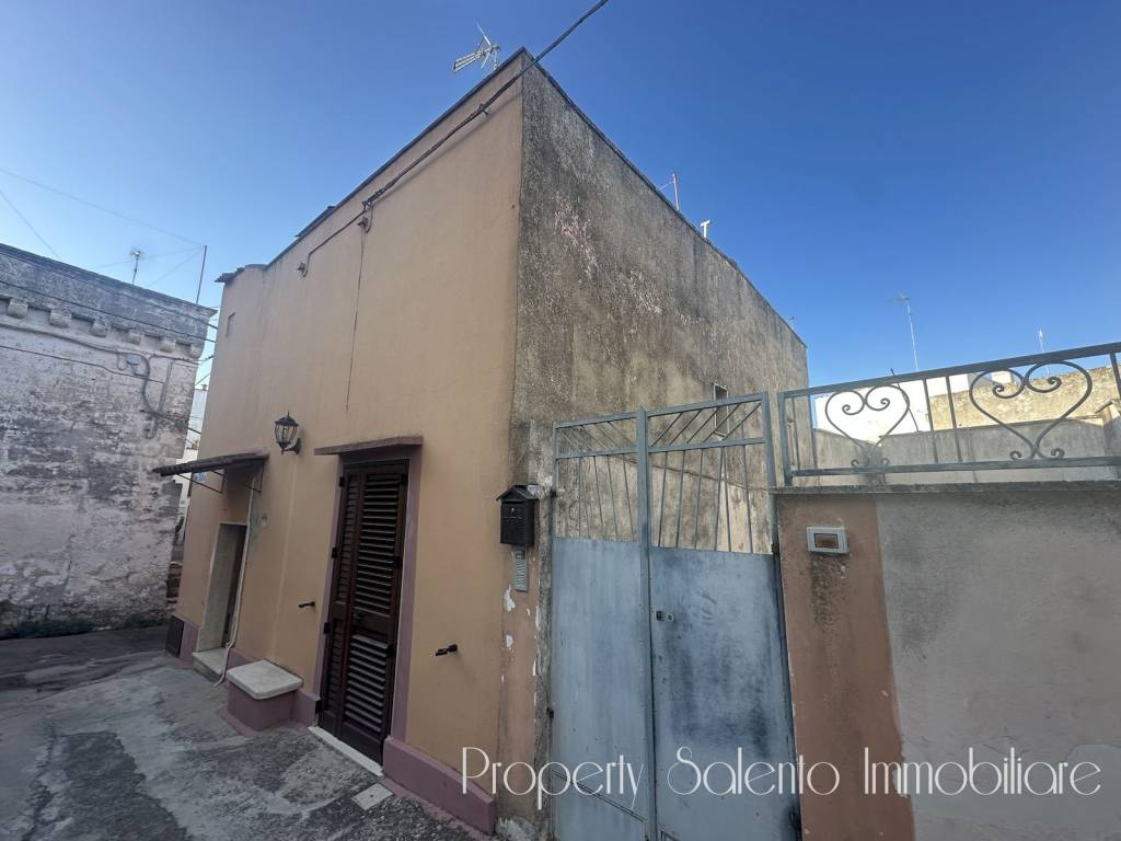 Appartamento a Ruffano in Via Arcivescovo Zezza - Foto 2