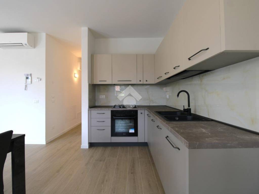 Appartamento a Montecchio maggiore in Corso Matteotti, 34 - Foto 4