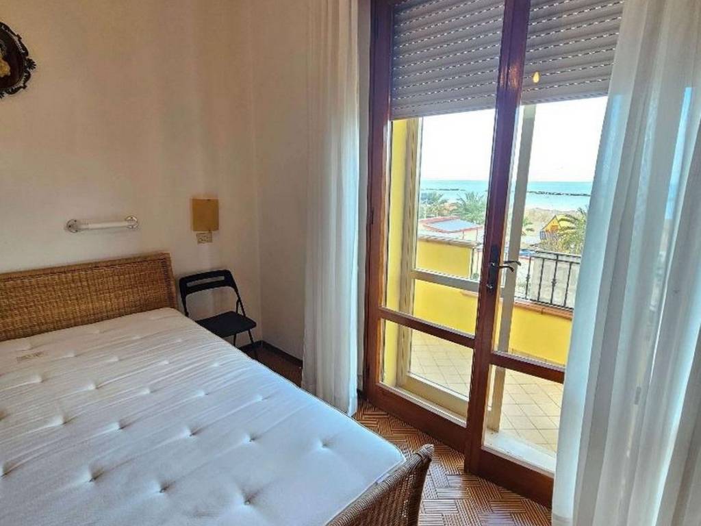 Appartamento a Rimini in Viale Enrico Colli, 1 - Foto 3